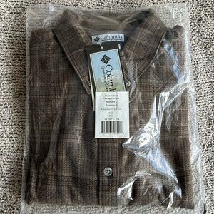 Women’s Columbia Button Up Shirt